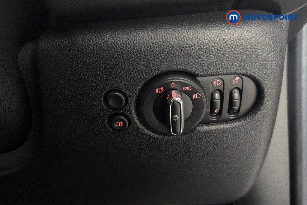 Mini Hatchback Cooper Classic Manual Petrol Hatchback - Stock Number (1659592) - 18th supplementary image