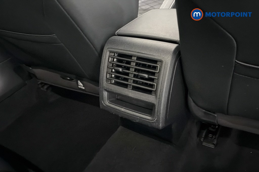 Volkswagen Golf R-Line Automatic Petrol Estate - Stock Number (1659639) - 30th supplementary image