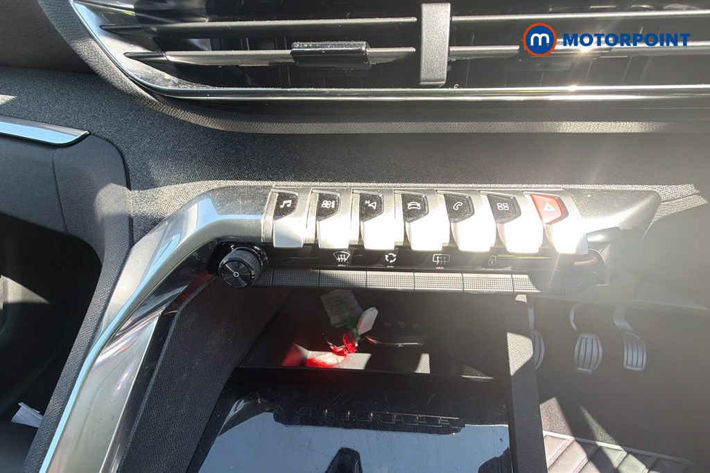 Peugeot 3008 Allure Premium Manual Diesel SUV - Stock Number (1583740) - 21st supplementary image