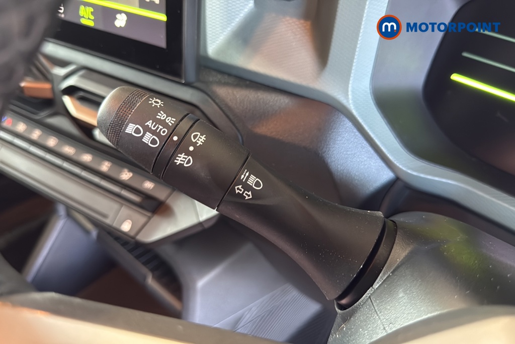 Dacia Duster Extreme Manual Petrol SUV - Stock Number (1627426) - 5th supplementary image