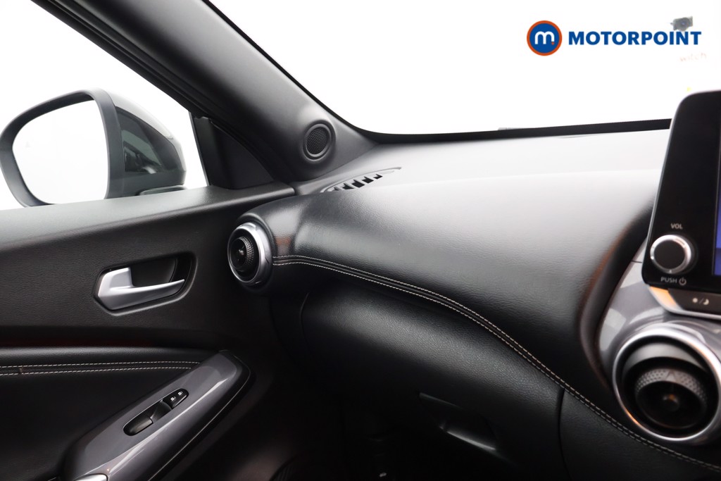 Nissan Juke Tekna Automatic Petrol SUV - Stock Number (1645541) - 9th supplementary image