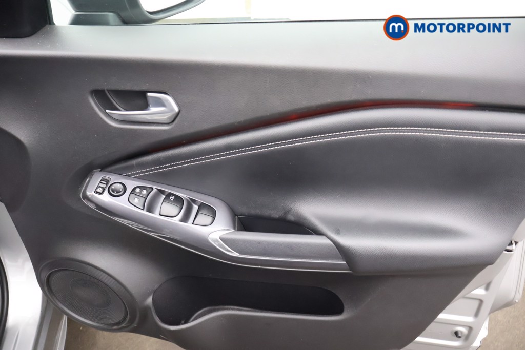 Nissan Juke Tekna Automatic Petrol SUV - Stock Number (1645541) - 11th supplementary image