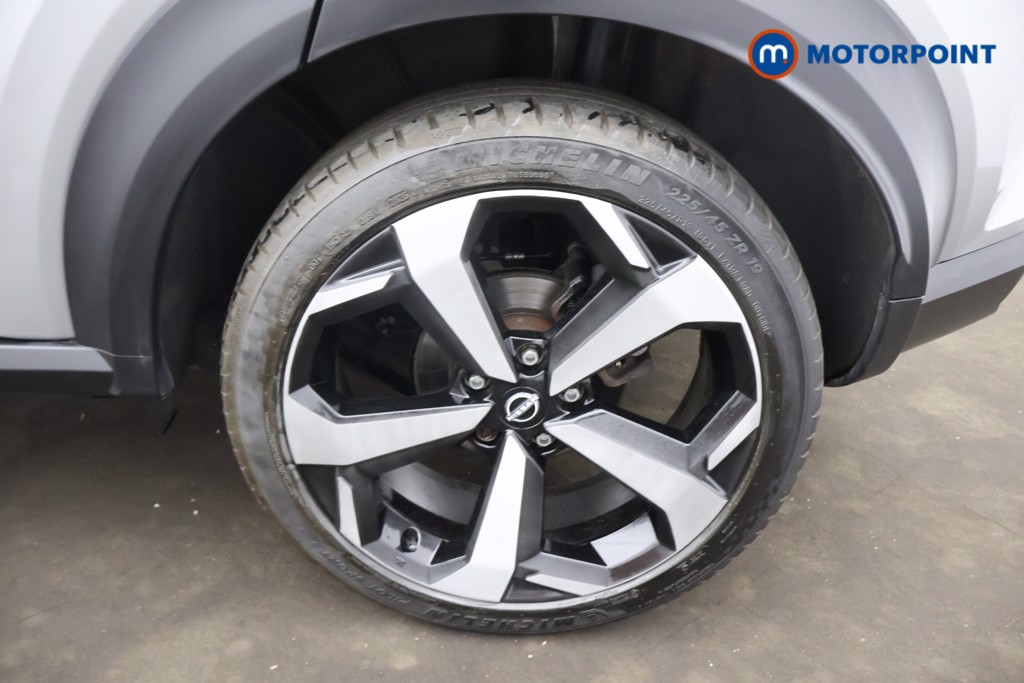 Nissan Juke Tekna Automatic Petrol SUV - Stock Number (1645541) - 23rd supplementary image