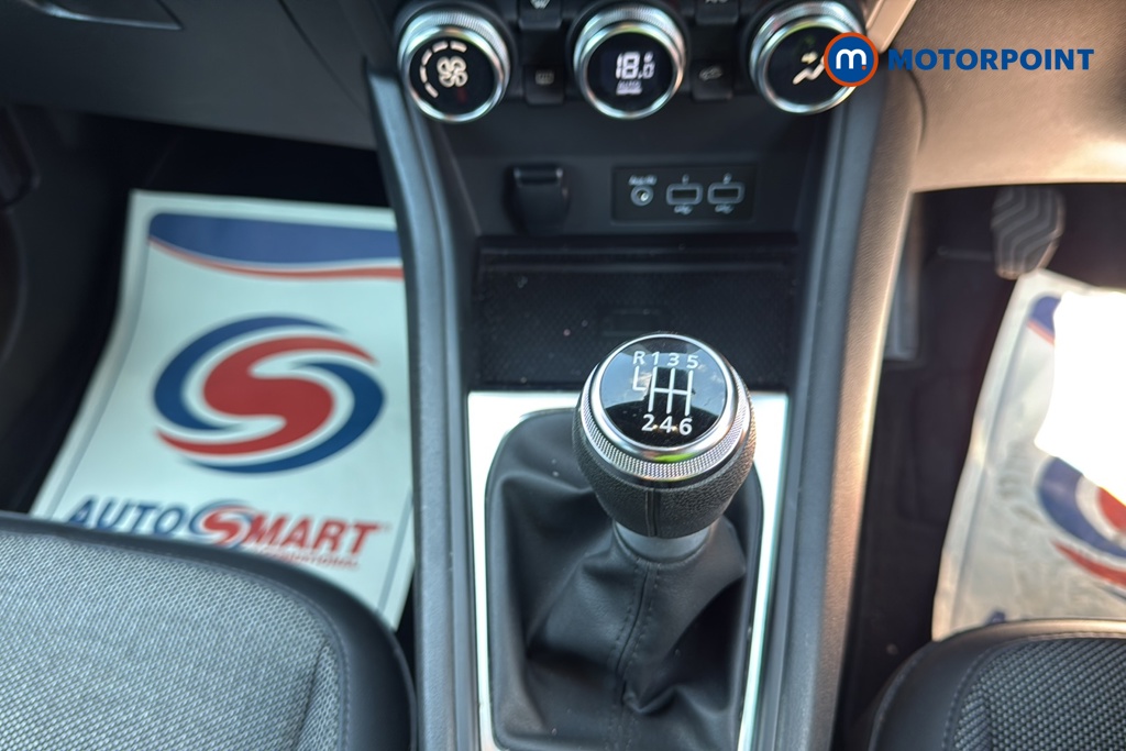 Renault Captur Rive Gauche Manual Petrol SUV - Stock Number (1647375) - 15th supplementary image