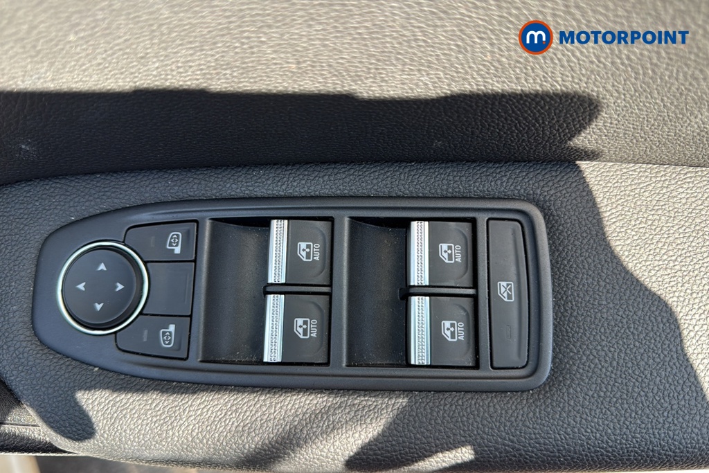 Renault Captur Rive Gauche Manual Petrol SUV - Stock Number (1647375) - 19th supplementary image