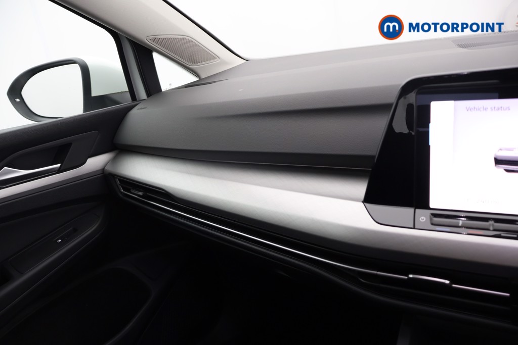 Volkswagen Golf Life Manual Petrol Hatchback - Stock Number (1649216) - 9th supplementary image