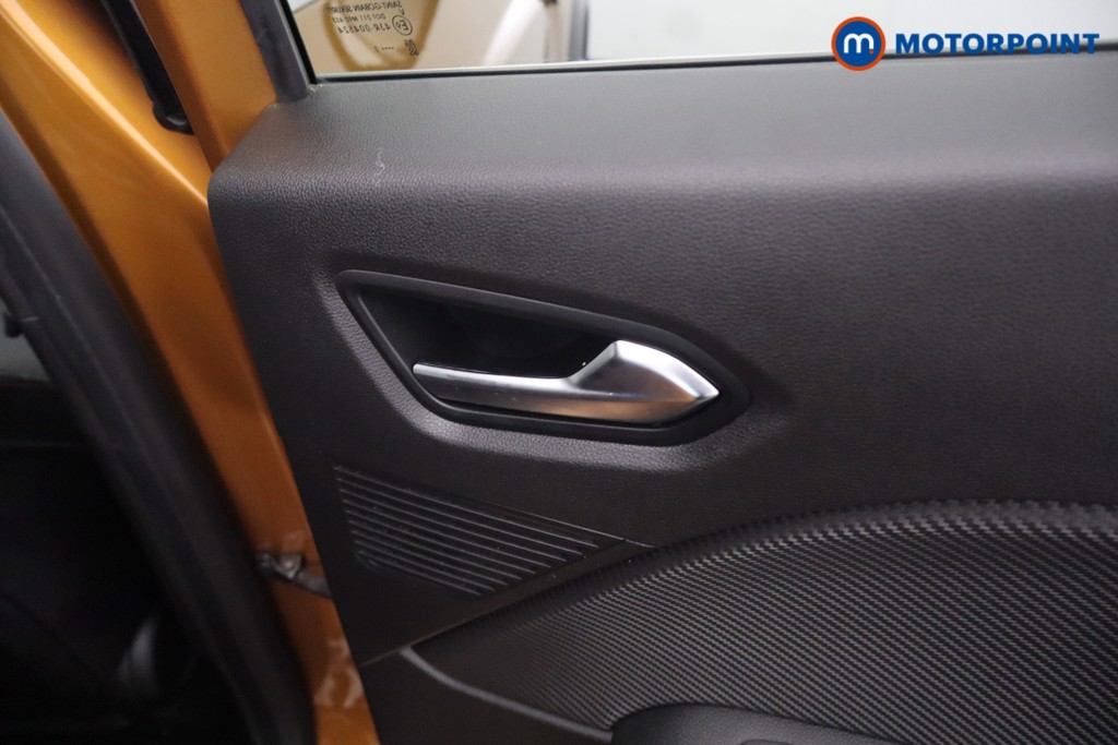 Renault Captur R.S. Line Manual Petrol SUV - Stock Number (1650301) - 21st supplementary image