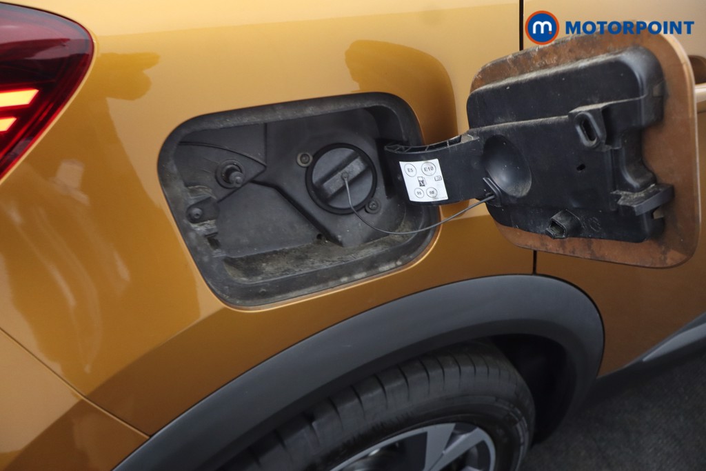 Renault Captur R.S. Line Manual Petrol SUV - Stock Number (1650301) - 23rd supplementary image