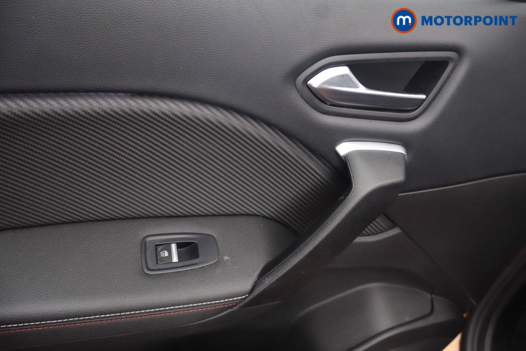 Renault Captur R.S. Line Manual Petrol SUV - Stock Number (1650301) - 32nd supplementary image