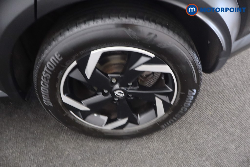 Nissan Juke N-Connecta Automatic Petrol-Electric Hybrid SUV - Stock Number (1651435) - 29th supplementary image