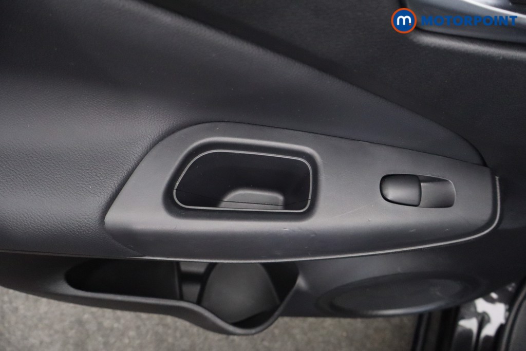 Nissan Juke N-Connecta Automatic Petrol-Electric Hybrid SUV - Stock Number (1651435) - 33rd supplementary image