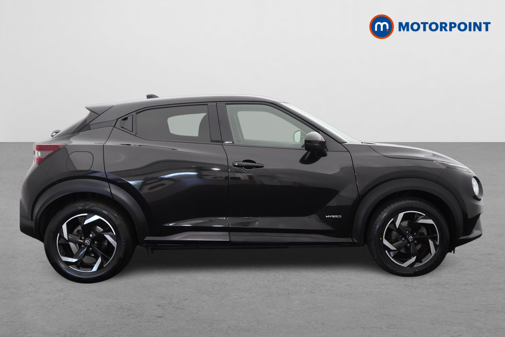 Nissan Juke N-Connecta Automatic Petrol-Electric Hybrid SUV - Stock Number (1651435) - Drivers side