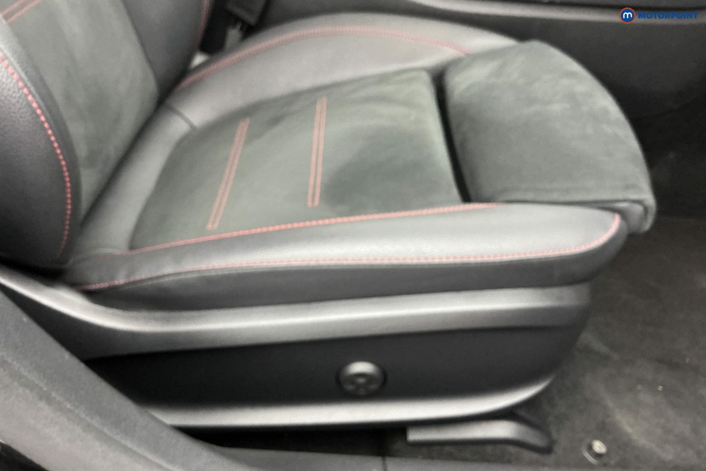 Mercedes-Benz CLA Amg Line Automatic Petrol Coupe - Stock Number (1652381) - 19th supplementary image