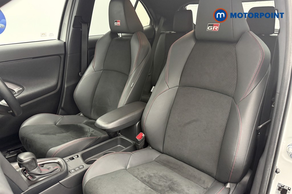 Toyota Yaris Cross Gr Sport Automatic Petrol-Electric Hybrid Estate - Stock Number (1654103) - 3rd supplementary image