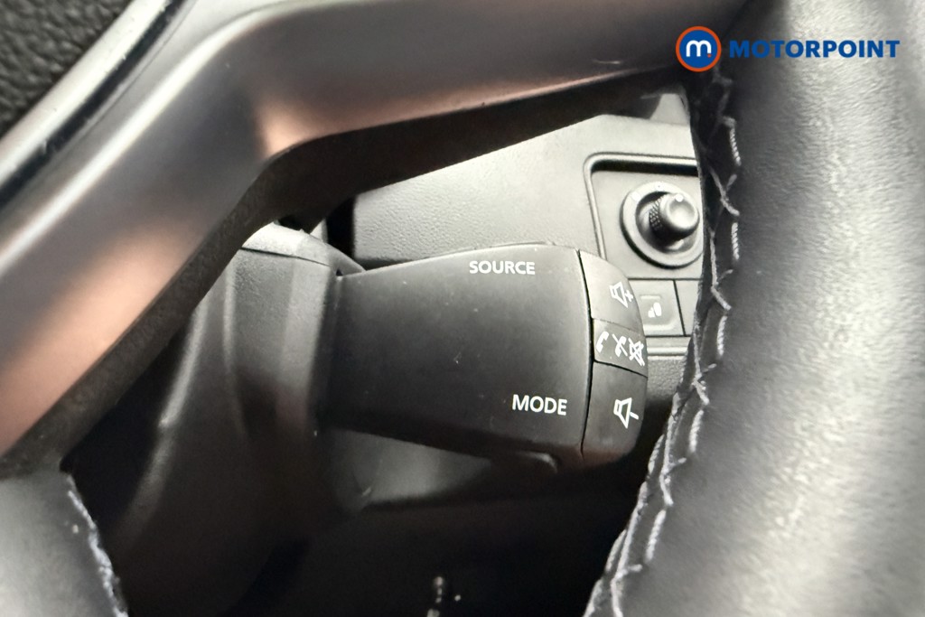 Dacia Duster Prestige Manual Petrol SUV - Stock Number (1654193) - 18th supplementary image