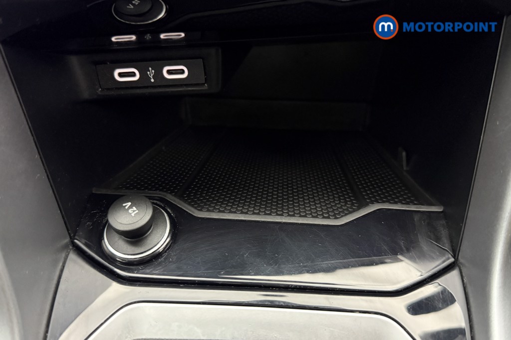 Volkswagen T-Roc Life Manual Petrol SUV - Stock Number (1655272) - 13th supplementary image