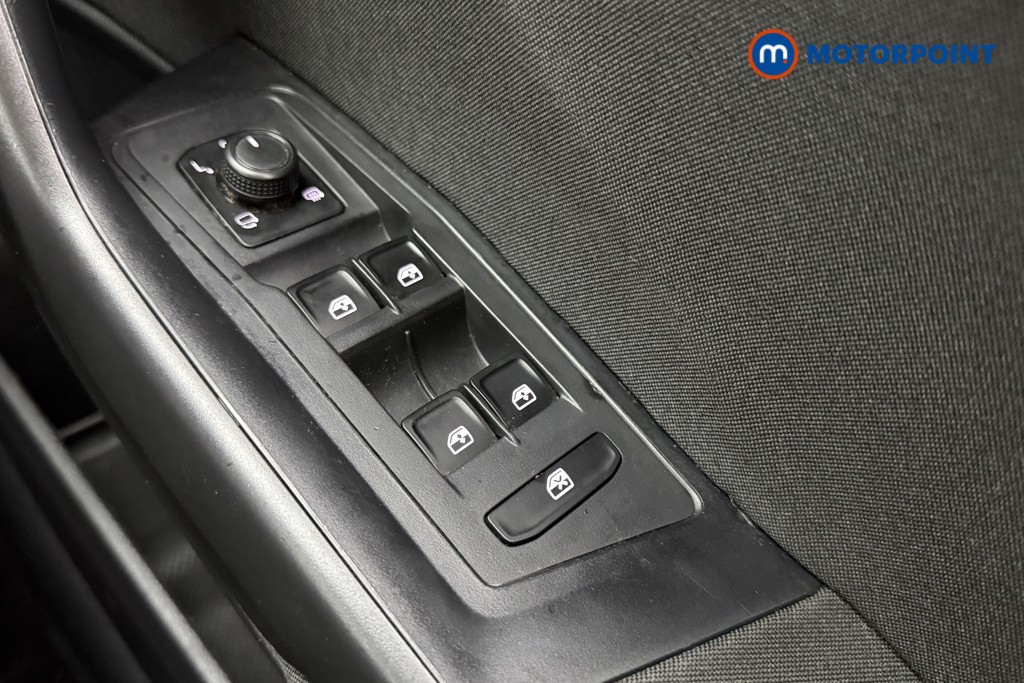 Volkswagen T-Roc Life Manual Petrol SUV - Stock Number (1655272) - 15th supplementary image