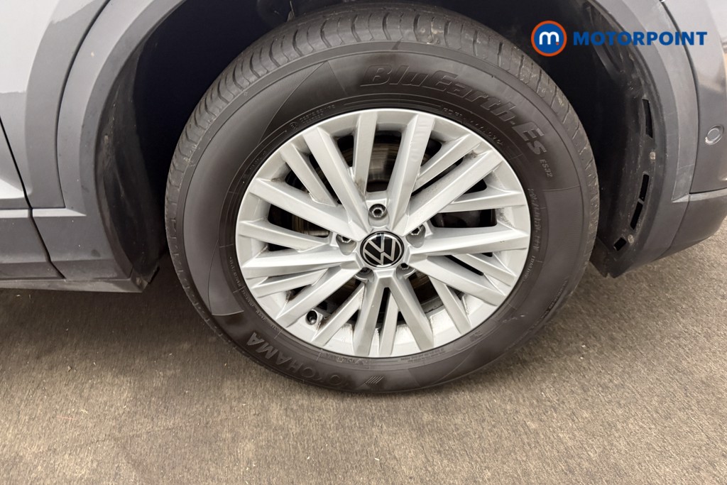 Volkswagen T-Roc Life Manual Petrol SUV - Stock Number (1655272) - 21st supplementary image