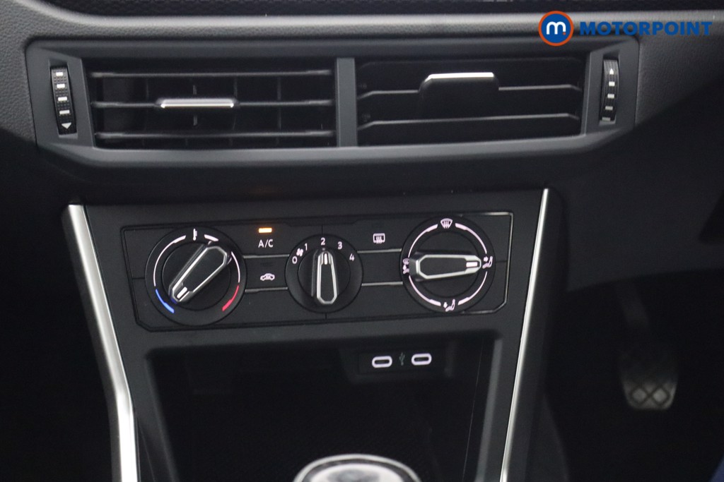 Volkswagen Polo Life Manual Petrol Hatchback - Stock Number (1655299) - 4th supplementary image