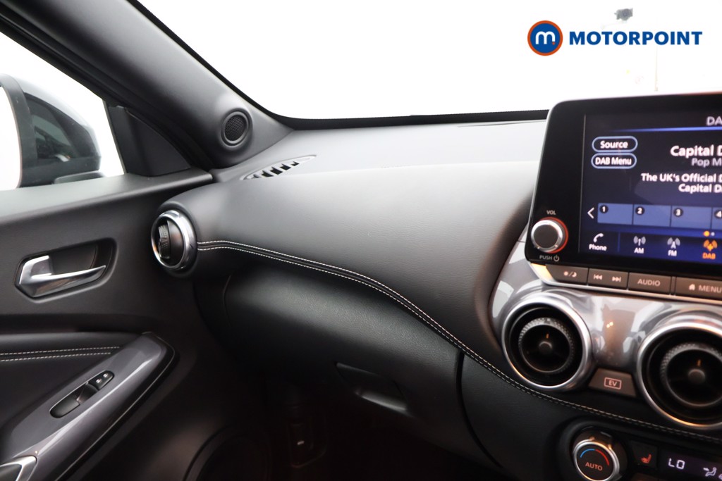 Nissan Juke Tekna Automatic Petrol-Electric Hybrid SUV - Stock Number (1656498) - 9th supplementary image