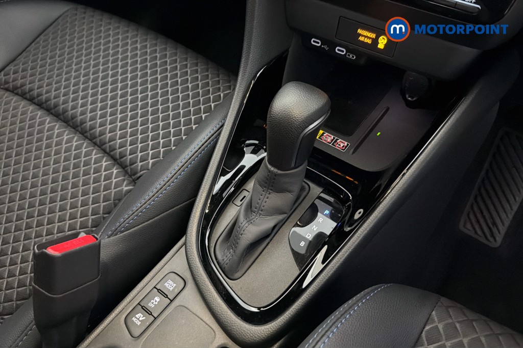 Toyota Yaris Premiere Edition Automatic Petrol-Electric Hybrid Hatchback - Stock Number (1656502) - 15th supplementary image