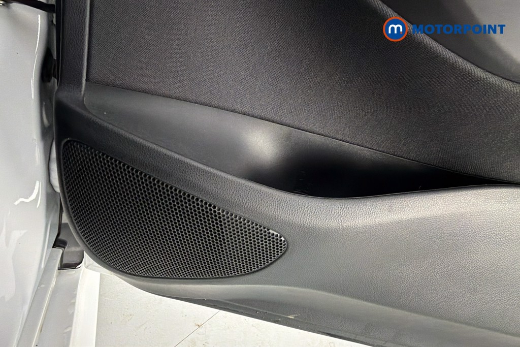 Toyota Yaris Premiere Edition Automatic Petrol-Electric Hybrid Hatchback - Stock Number (1656502) - 21st supplementary image