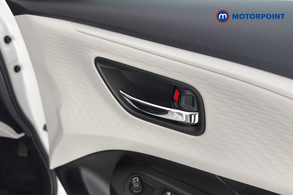 Suzuki Swift Motion Manual Petrol Hatchback - Stock Number (1657891) - 42nd supplementary image