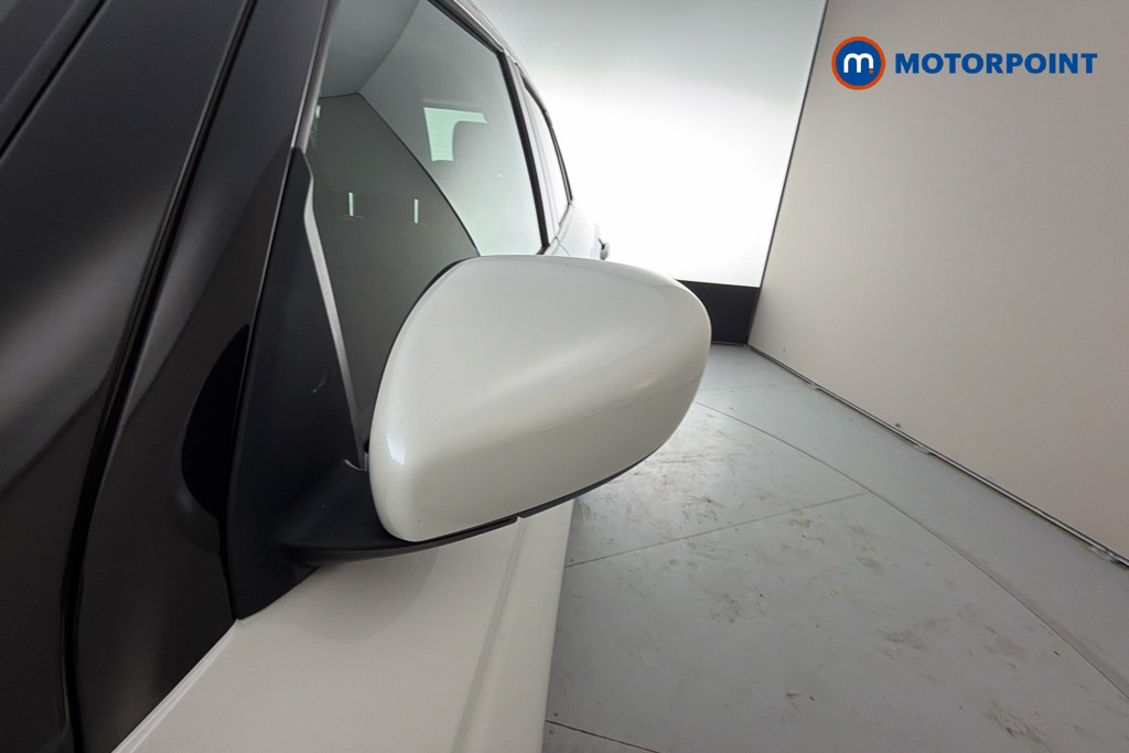 Suzuki Swift Motion Manual Petrol Hatchback - Stock Number (1657891) - 43rd supplementary image