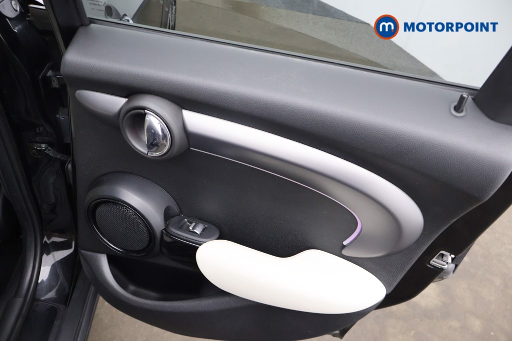 Mini Hatchback Cooper Exclusive Automatic Petrol Hatchback - Stock Number (1658273) - 16th supplementary image