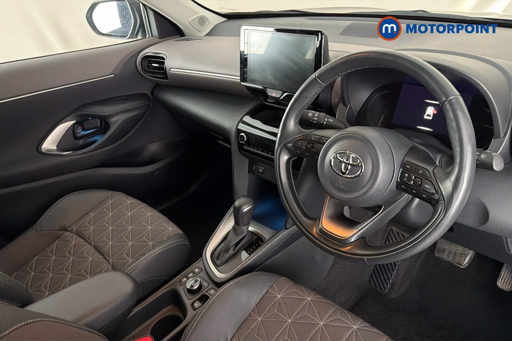 Toyota Yaris Cross Excel Automatic Petrol-Electric Hybrid Estate - Stock Number (1658302) - 2nd supplementary image