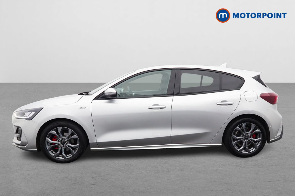 Ford Focus St-Line Manual Petrol Hatchback - Stock Number (1658701) - Passenger side