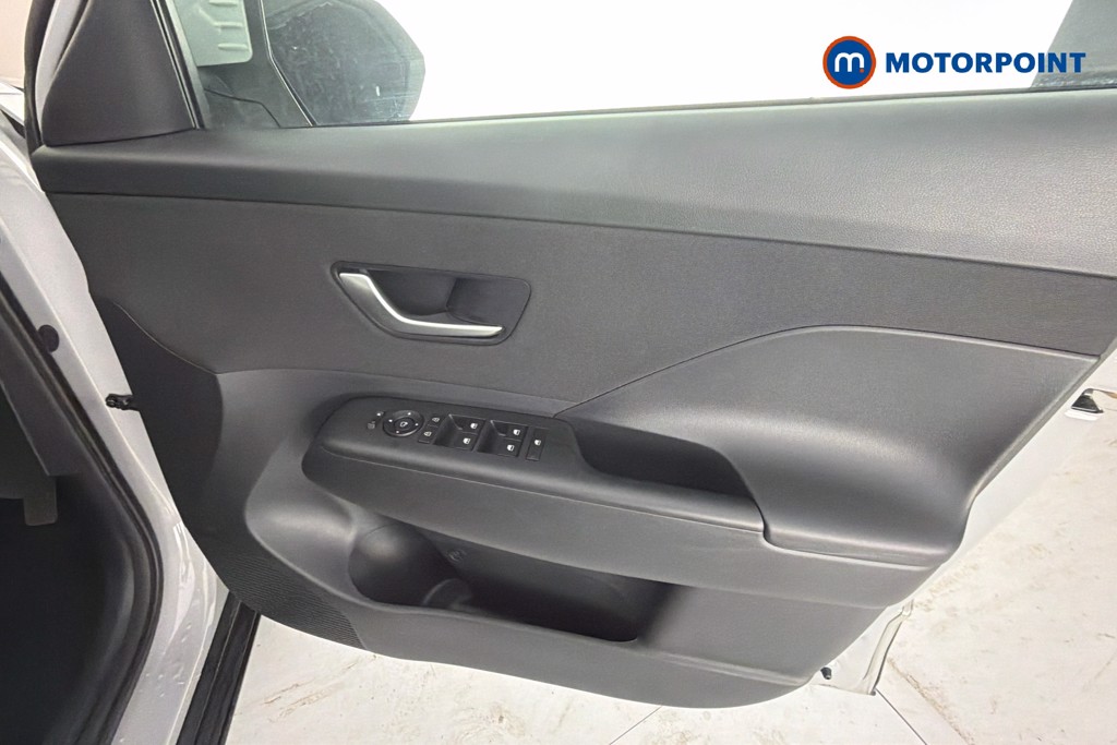 Hyundai Kona Advance Automatic Petrol-Electric Hybrid SUV - Stock Number (1658727) - 19th supplementary image