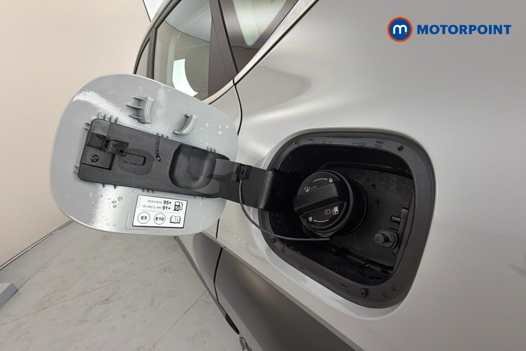 Hyundai Kona Advance Automatic Petrol-Electric Hybrid SUV - Stock Number (1658727) - 41st supplementary image