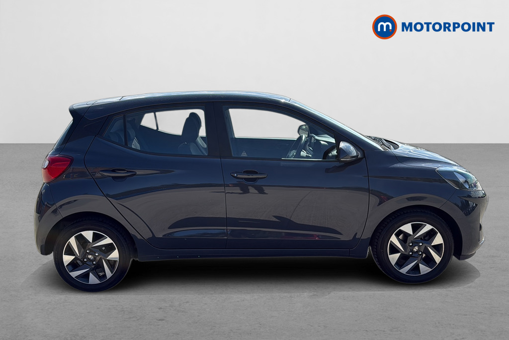Hyundai I10 Advance Manual Petrol Hatchback - Stock Number (1658950) - Passenger side