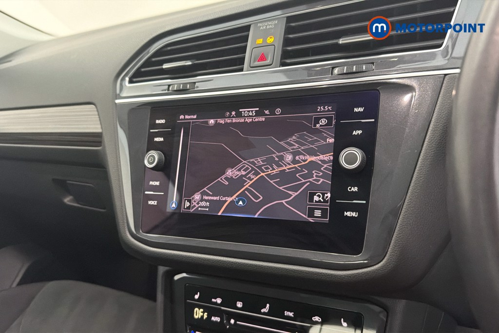 Volkswagen Tiguan Allspace R-Line Automatic Petrol SUV - Stock Number (1659126) - 10th supplementary image