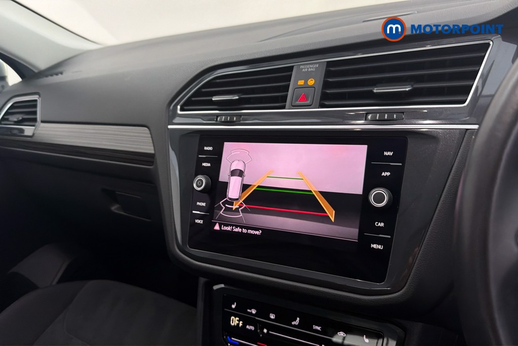 Volkswagen Tiguan Allspace R-Line Automatic Petrol SUV - Stock Number (1659126) - 13th supplementary image