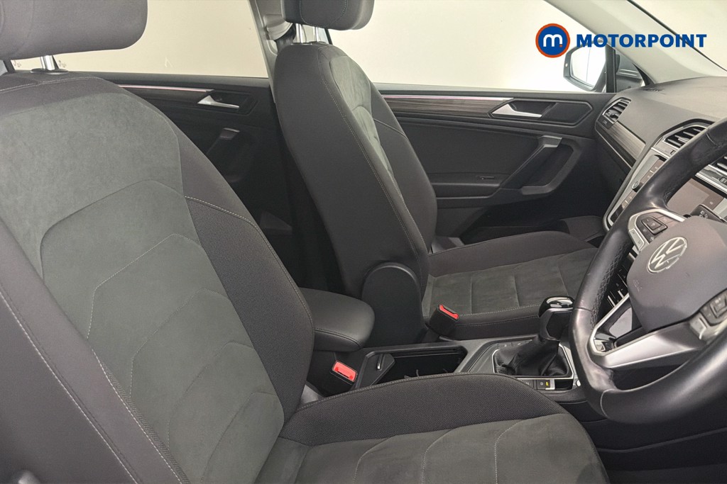 Volkswagen Tiguan Allspace R-Line Automatic Petrol SUV - Stock Number (1659126) - 22nd supplementary image