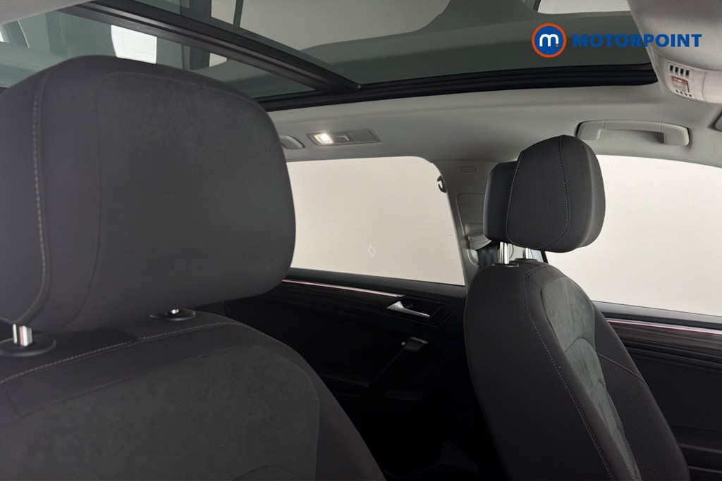 Volkswagen Tiguan Allspace R-Line Automatic Petrol SUV - Stock Number (1659126) - 23rd supplementary image