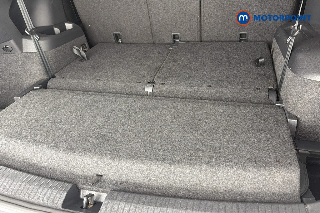 Volkswagen Tiguan Allspace R-Line Automatic Petrol SUV - Stock Number (1659126) - 33rd supplementary image