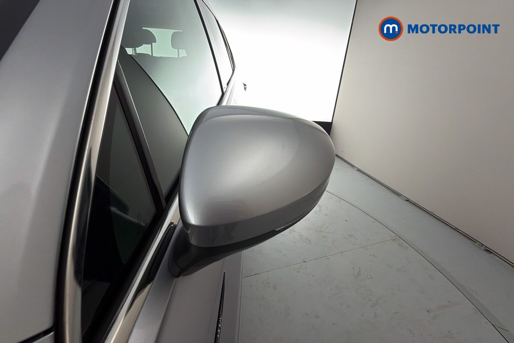 Volkswagen Tiguan Allspace R-Line Automatic Petrol SUV - Stock Number (1659126) - 43rd supplementary image