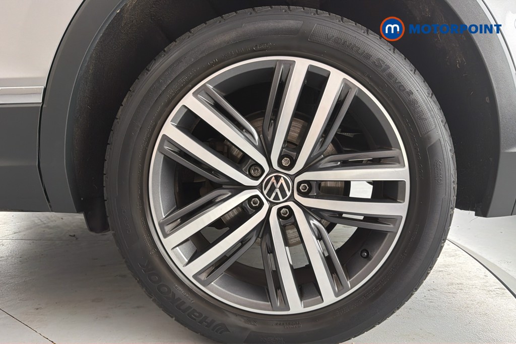 Volkswagen Tiguan Allspace R-Line Automatic Petrol SUV - Stock Number (1659126) - 48th supplementary image