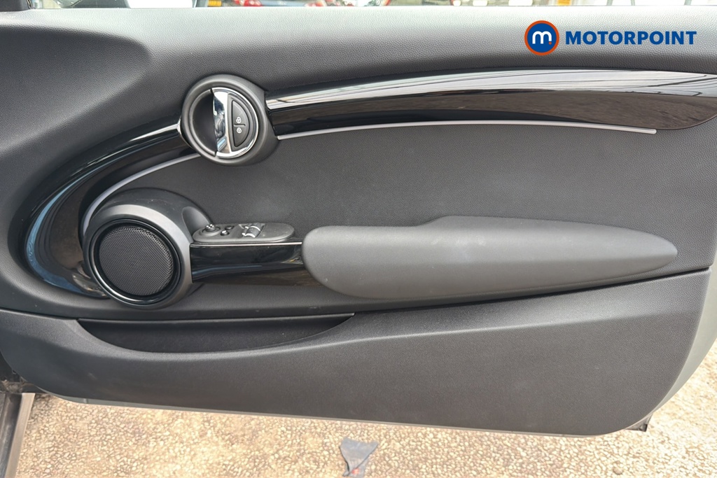 Mini Hatchback Cooper S Level 2 Automatic Electric Hatchback - Stock Number (1659301) - 18th supplementary image