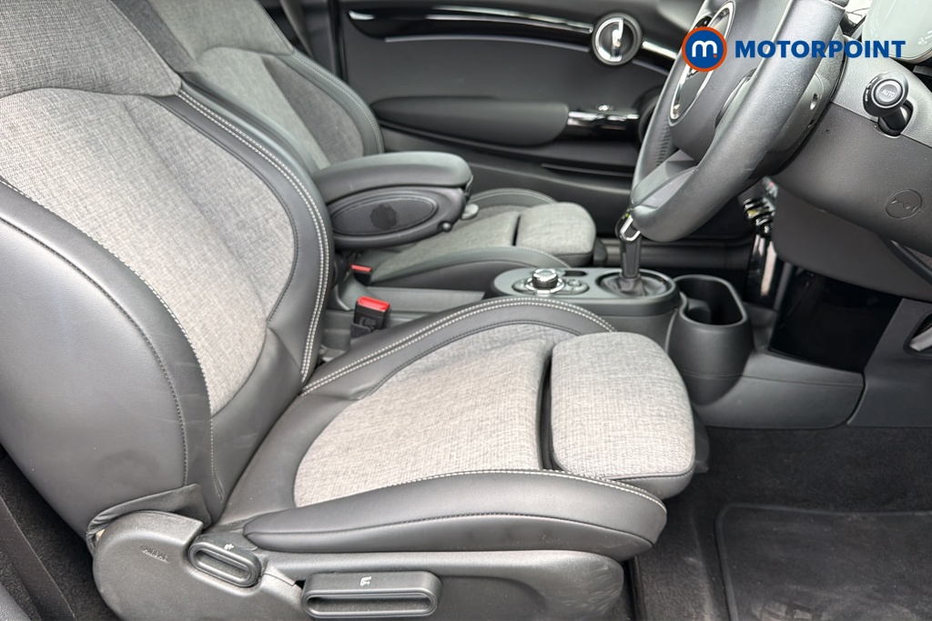 Mini Hatchback Cooper S Level 2 Automatic Electric Hatchback - Stock Number (1659301) - 22nd supplementary image