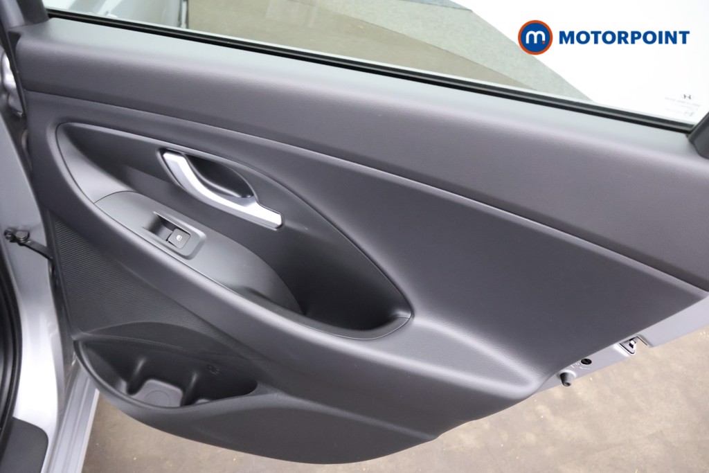 Hyundai I30 Premium Manual Petrol Hatchback - Stock Number (1659425) - 16th supplementary image