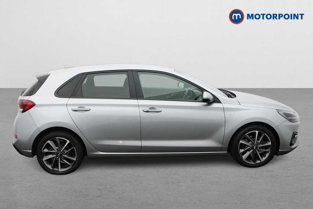 Hyundai I30 Premium Manual Petrol Hatchback - Stock Number (1659425) - Drivers side