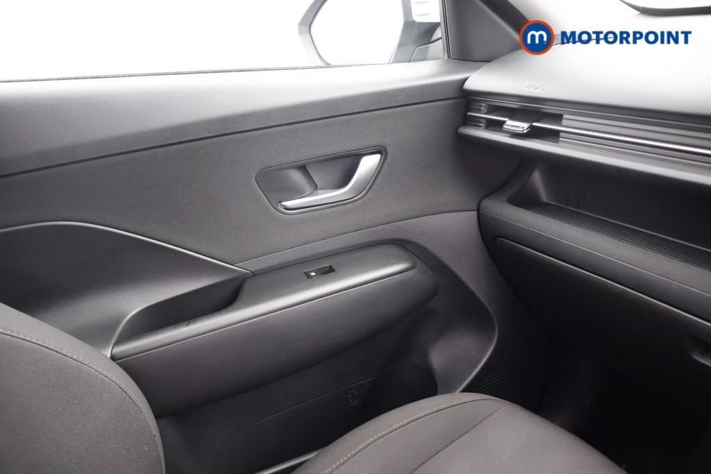Hyundai Kona Advance Automatic Petrol-Electric Hybrid SUV - Stock Number (1659496) - 11th supplementary image