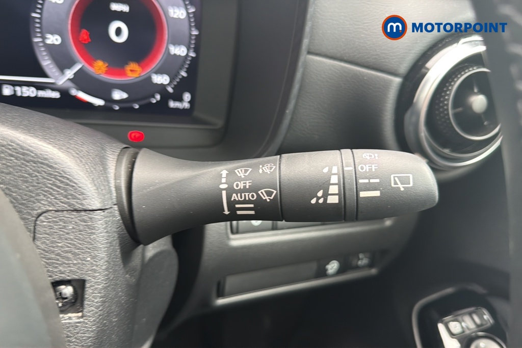 Nissan Juke Tekna Manual Petrol SUV - Stock Number (1556814) - 6th supplementary image