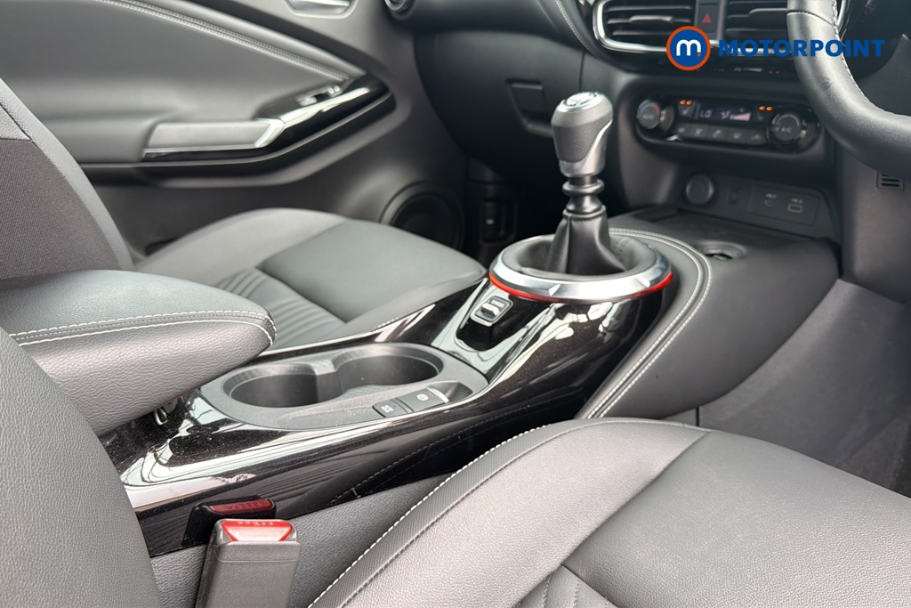 Nissan Juke Tekna Manual Petrol SUV - Stock Number (1556814) - 15th supplementary image