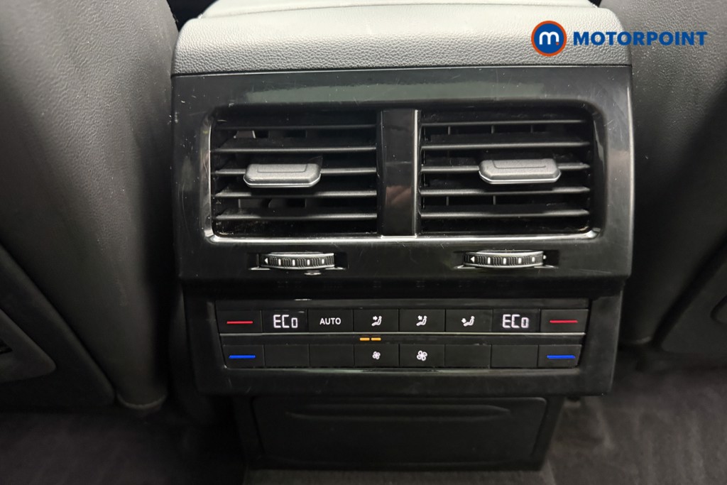 Volkswagen Touareg R-Line Tech Automatic Diesel SUV - Stock Number (1638556) - 21st supplementary image