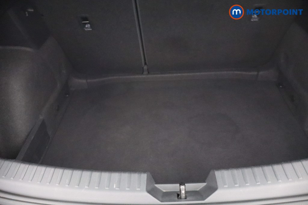 Seat Leon Se Dynamic Manual Petrol Hatchback - Stock Number (1645240) - 5th supplementary image